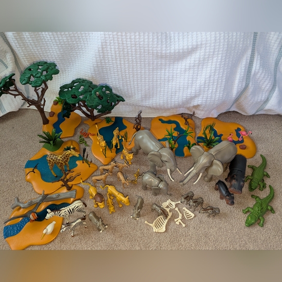 Playmobil Safari Adventure African River Set- Everything Included 36 Animals🦁🐘 - Picture 1 of 16